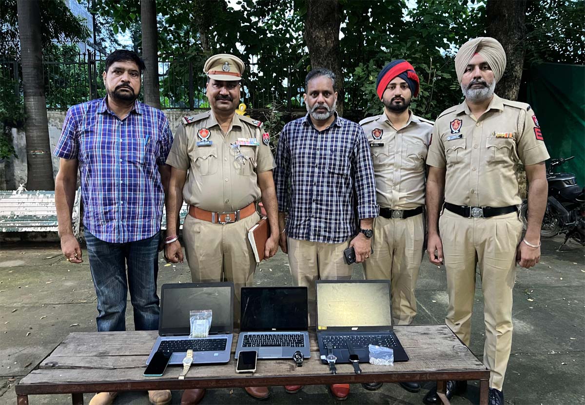 Mohali Police arrest thief.